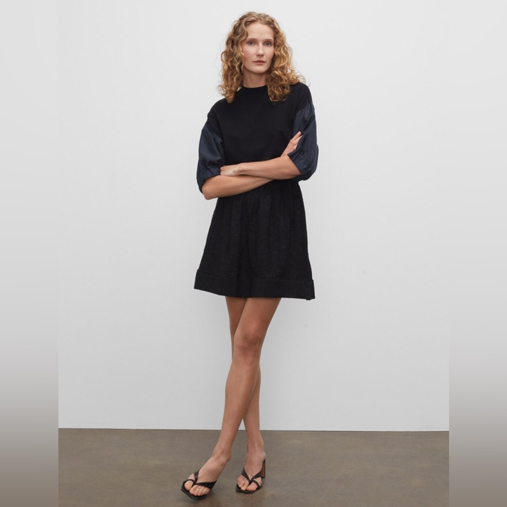Club Monaco basic Tiered Cloud Skirt black size 12 stretch casual minimalist